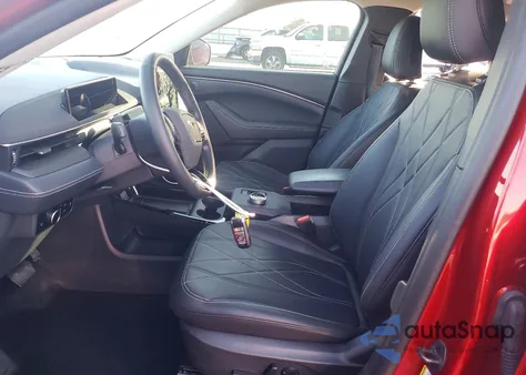 2024 Ford Mustang Mach-E Select z USA, uszkodzony, nr VIN 3FMTK1SU3RMA38826